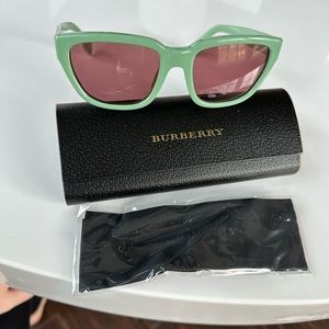 Burberry sunglasses mint green like new